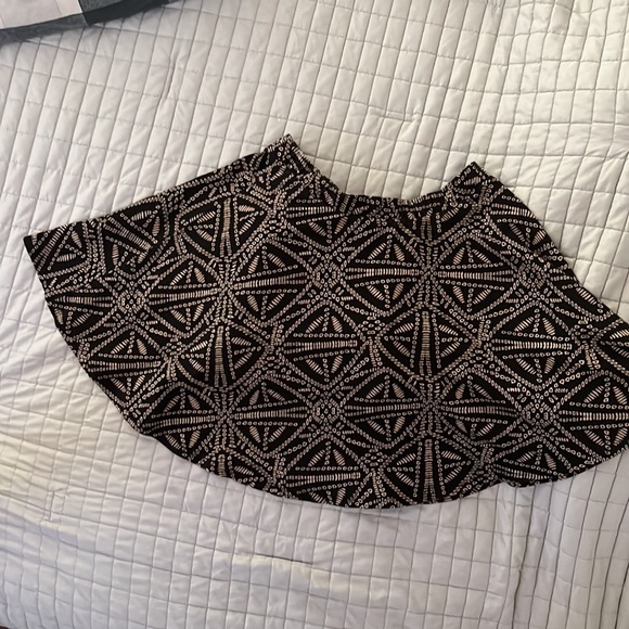 Basic Must Have - Picture 2 of 2